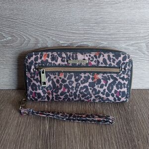 Travelon Leopard Animal Print RFID Zip Wristlet Clutch Wallet